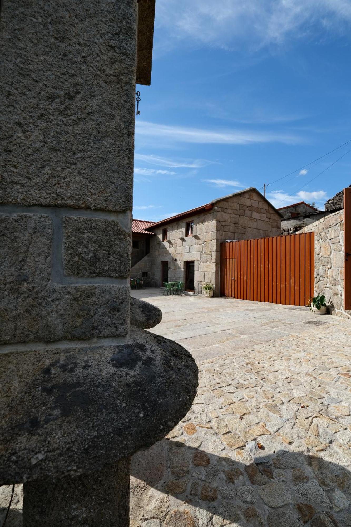 Jads Guesthouse Fafião Exteriör bild