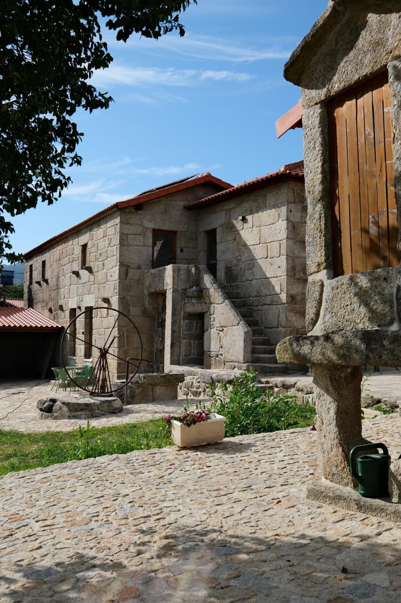 Jads Guesthouse Fafião Exteriör bild